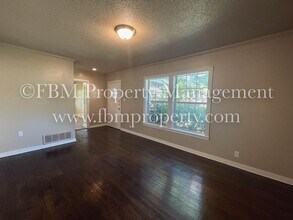 802 Dunn St in Waxahachie, TX - Building Photo - Building Photo