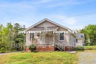 104 S Raleigh St in Greensboro, NC - Building Photo