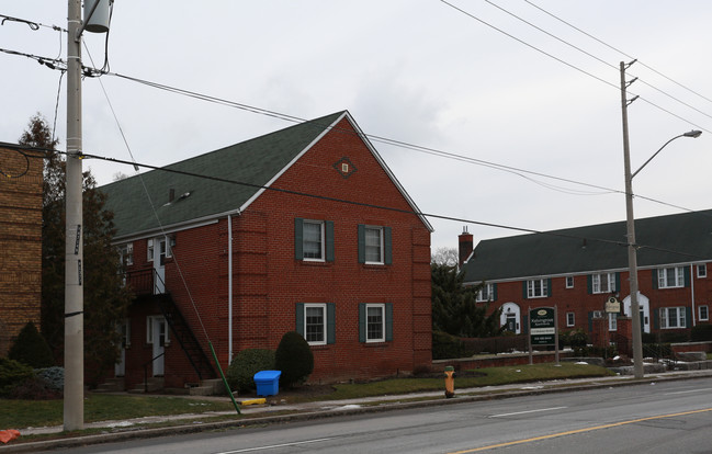 Kelvingrove Apartments in Toronto, ON - Building Photo - Building Photo