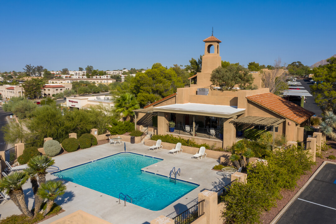 Altamira Apartments in Tucson, AZ - Building Photo