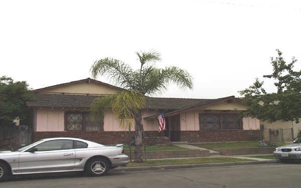 6072 Lime Ave in Cypress, CA - Building Photo - Building Photo