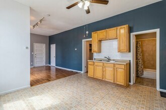 600 N May St in Chicago, IL - Building Photo - Building Photo