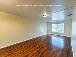 221 Amherst Ave in Sarasota, FL - Building Photo - Building Photo