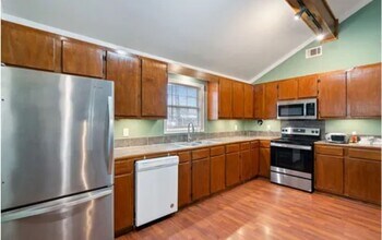 115 CR 421 in Oxford, MS - Building Photo - Building Photo