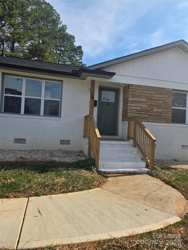 property at 3100 Dawnshire Ave