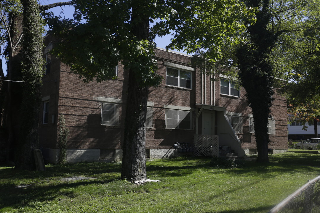 4600 Hillside Rd SE in Washington, DC - Foto de edificio