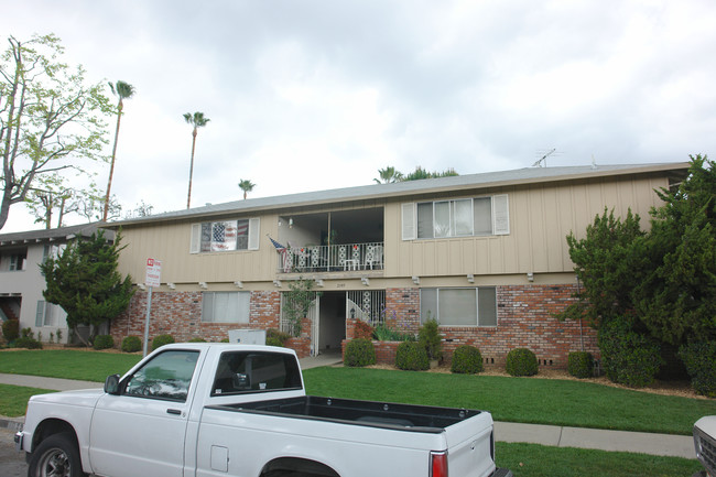 2949 Magliocco Dr in San Jose, CA - Foto de edificio - Building Photo