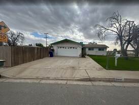 7001 College Ave in Bakersfield, CA - Building Photo