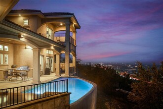 111 Piazza Vetta Dr in Austin, TX - Building Photo - Building Photo