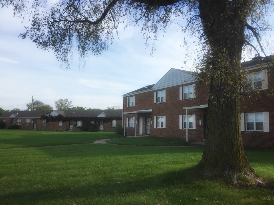 Westbrook Apartments in Gary, IN - Building Photo