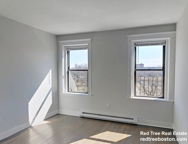 property at 77 Park Dr