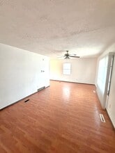 312 W Dewey St in Flint, MI - Building Photo - Building Photo