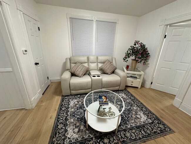 63 Whitmore St in Hartford, CT - Foto de edificio - Building Photo