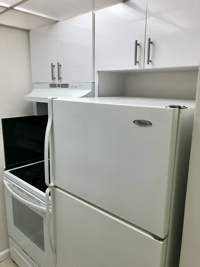 11605 Canal Dr in North Miami, FL - Building Photo - Building Photo