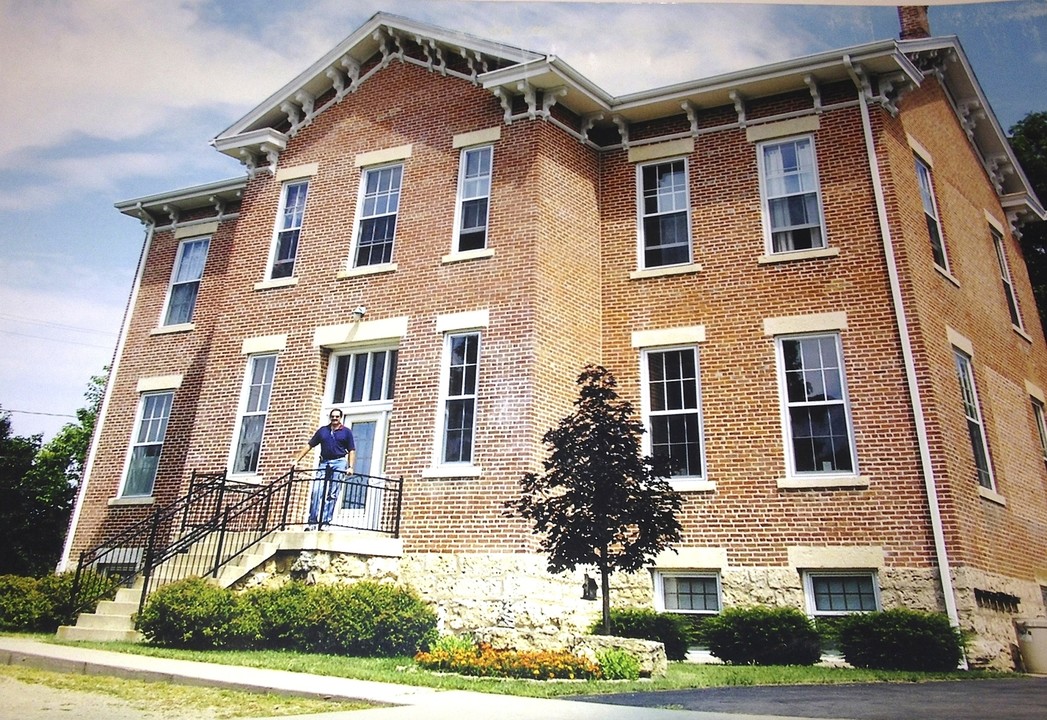 Old Seminary Hill School Building in Galena, IL - Building Photo