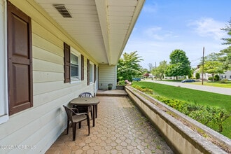 44 Fulton Ave in West Long Branch, NJ - Building Photo - Building Photo