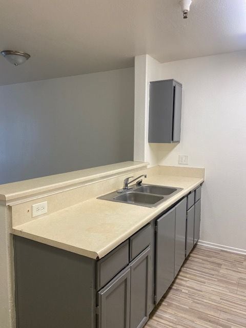 1011 W 91st St in Los Angeles, CA - Building Photo - Building Photo