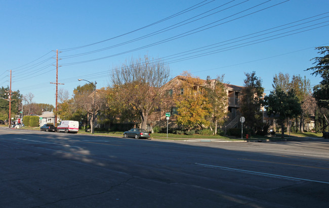 2001-2009 W Victory Blvd in Burbank, CA - Building Photo - Building Photo