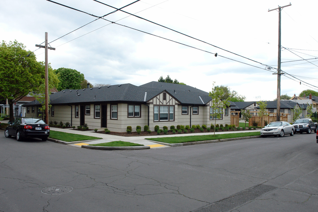 Maple Court Apartments in Portland, OR - Building Photo