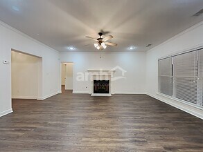 1285 Macon Hall Rd in Cordova, TN - Foto de edificio - Building Photo