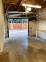1322 Topaz Way in Sacramento, CA - Building Photo