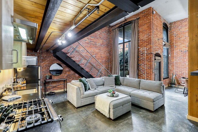 property at 1016 W Railroad Alley