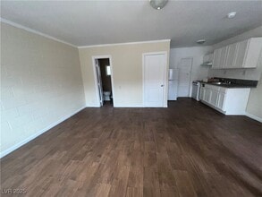 744 N 9th St in Las Vegas, NV - Building Photo - Building Photo