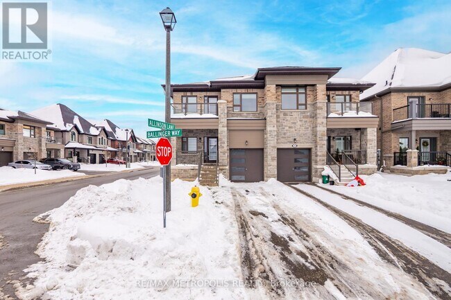 32 Ballinger Wy in Uxbridge, ON - Building Photo - Building Photo