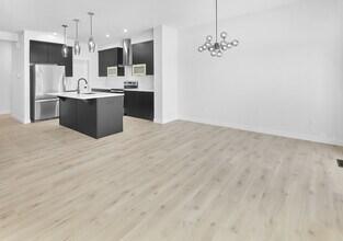 3028-3169 169 St SW in Edmonton, AB - Building Photo - Building Photo