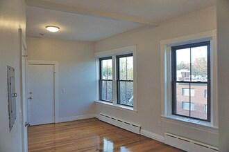 116 Willow St, Unit 3 in Cambridge, MA - Building Photo - Building Photo