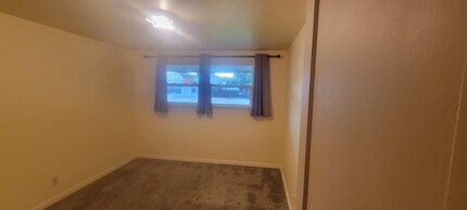 922 Gellatly St in Wenatchee, WA - Foto de edificio - Building Photo