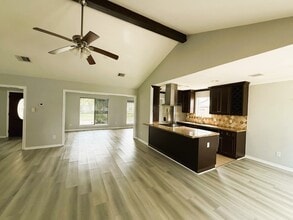8814 Stroud Dr in Houston, TX - Building Photo - Building Photo