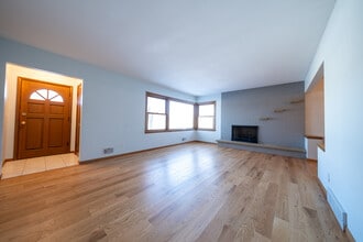 5209 W 61st St in Minneapolis, MN - Building Photo - Building Photo