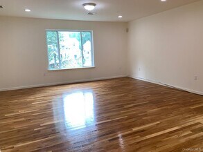 106 Arlington Ct in Bardonia, NY - Building Photo - Building Photo