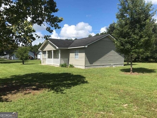 228 Dallas Cir in Folkston, GA - Building Photo - Building Photo