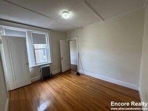 1179 Boylston St, Unit 54 in Boston, MA - Building Photo - Building Photo