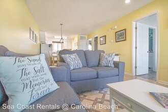 418 Carolina Beach Ave N in Carolina Beach, NC - Building Photo - Building Photo