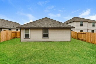 312 Fallow Deer Dr in Huntsville, TX - Building Photo - Building Photo