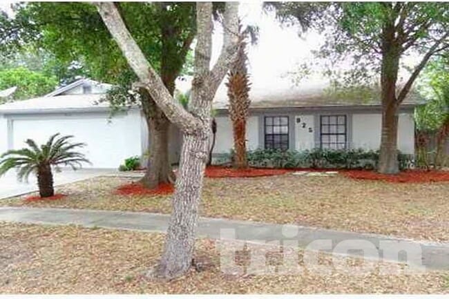 property at 925 Sandywood Dr