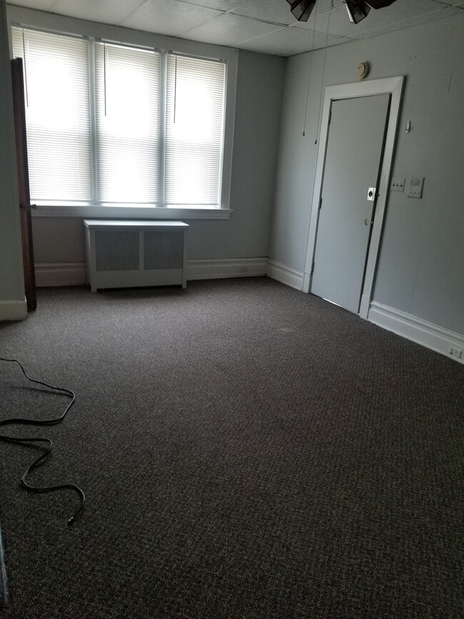 5216 5th Ave, Unit 2 in Pittsburgh, PA - Building Photo - Building Photo