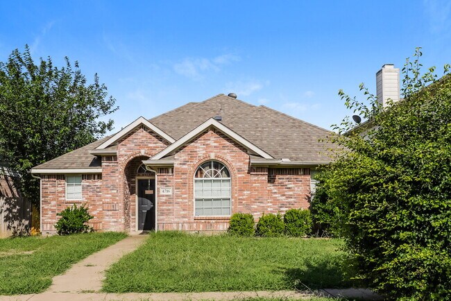 property at 4716 Park Bend Dr