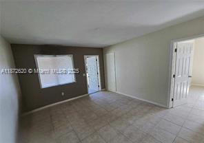 724 SW 7th Terrace in Hallandale Beach, FL - Building Photo - Building Photo