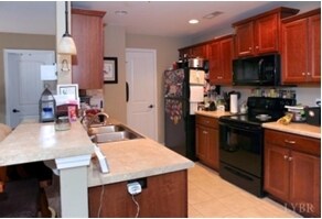 102 Capstone Dr, Unit 2 in Lynchburg, VA - Building Photo - Building Photo