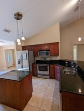 7318 E Bay Blvd in Navarre, FL - Building Photo - Building Photo