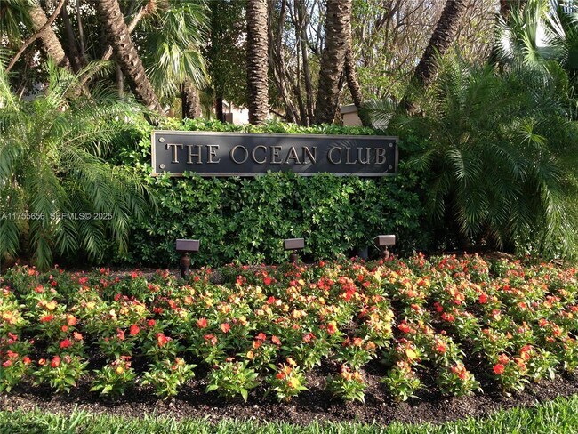 791 Crandon Blvd in Miami, FL - Foto de edificio - Building Photo