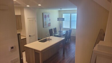 91-2220-2220 Kaiwawalo St in Ewa Beach, HI - Building Photo - Building Photo