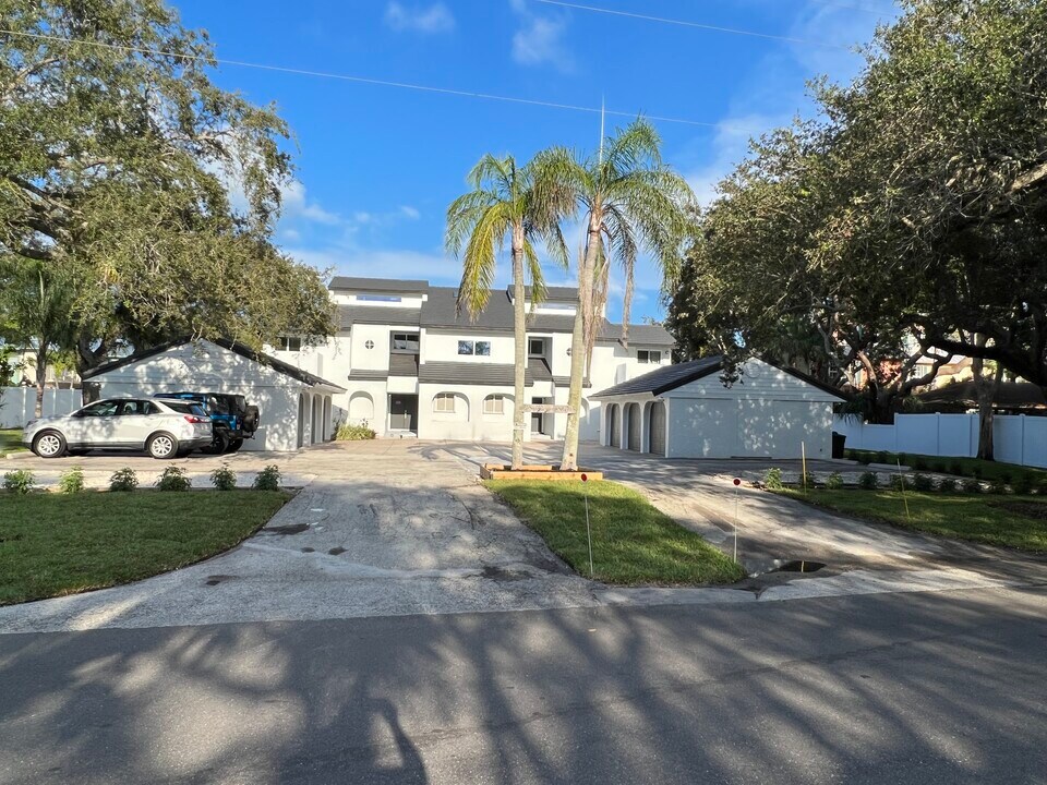 4834 Bethel Creek Dr in Vero Beach, FL - Building Photo