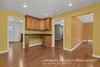 6 E Eureka Dr in Lemont, IL - Building Photo - Building Photo