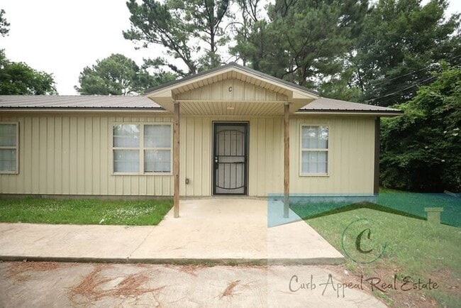 704 Ellis Ave in Trumann, AR - Building Photo - Building Photo
