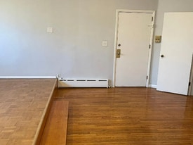 202 Ackerman Ave in Clifton, NJ - Building Photo